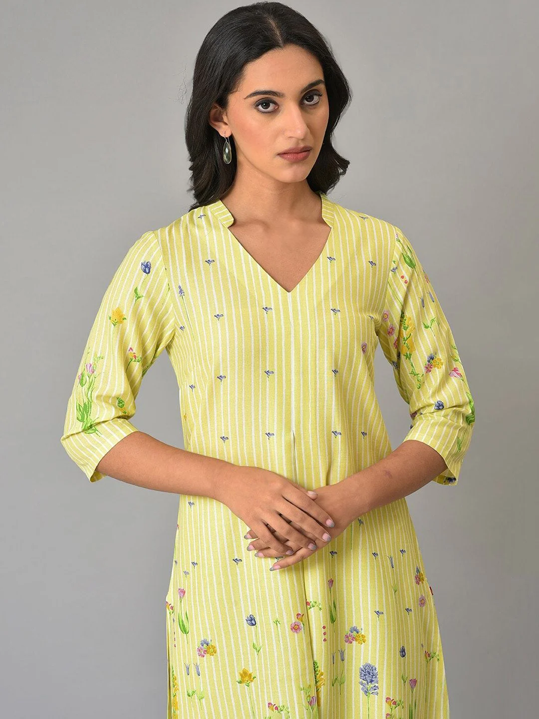 W Women Floral Printed Band Collar Kurta - Image 2