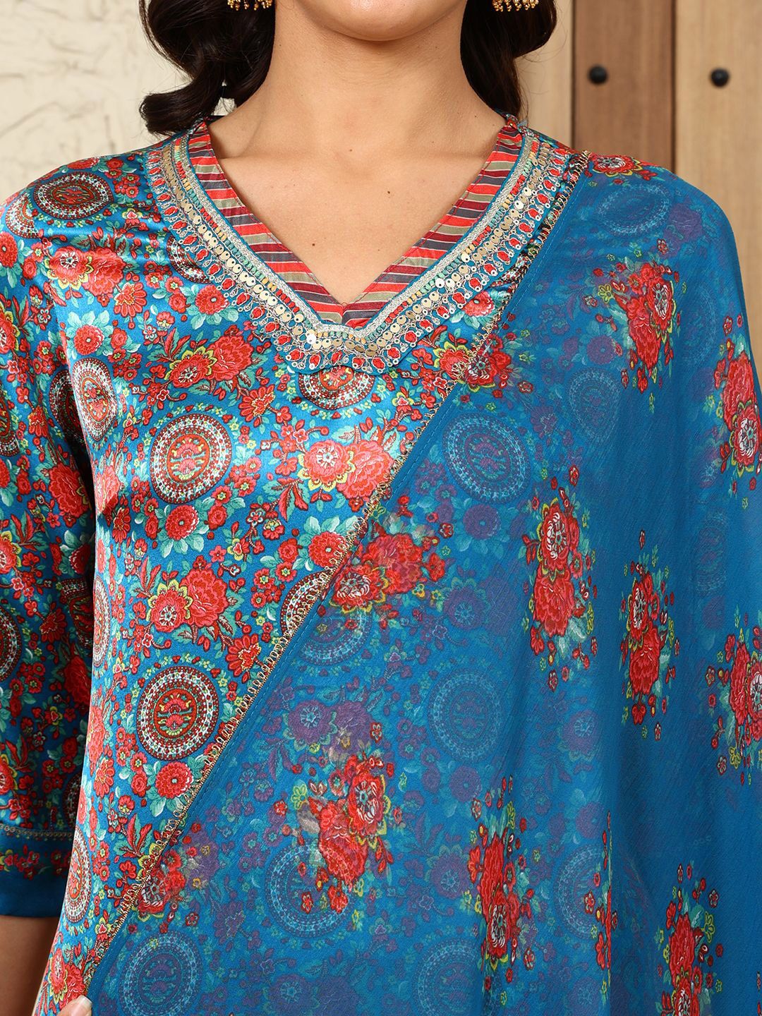 W Women Floral Printed Regular Kurta with Trousers & With Dupatta - Image 2