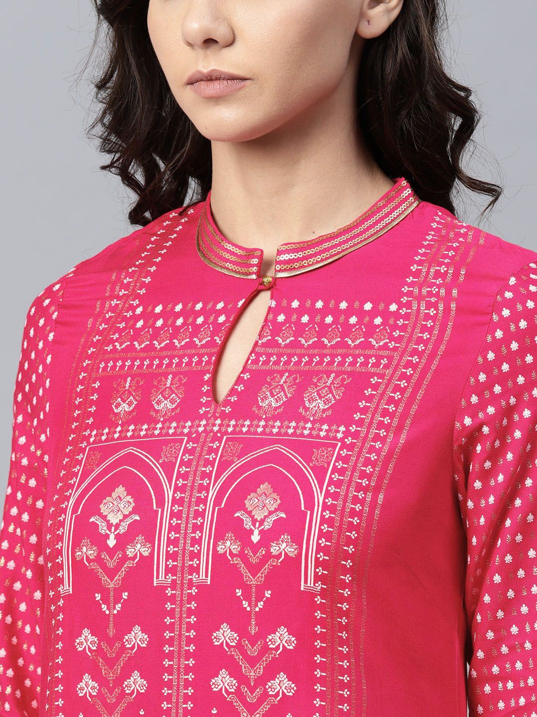 W Women Fuchsia & Golden Printed Straight Kurta - Image 2
