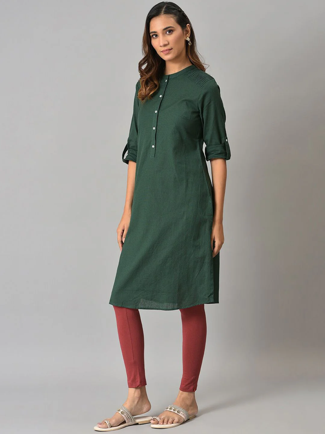 W Women Green Keyhole Neck Thread Work Pathani Kurta - Image 5