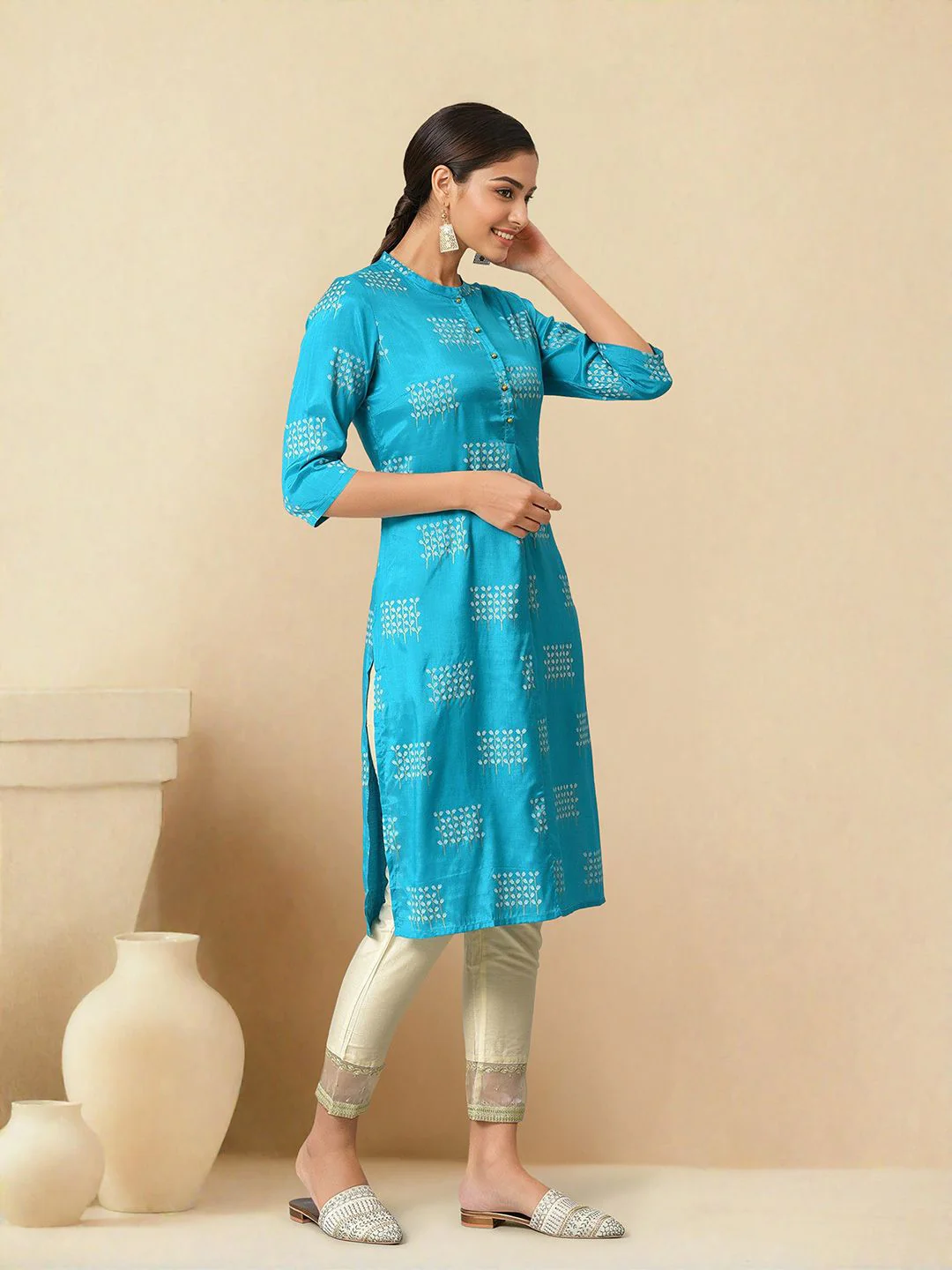 W Women Mandarin Collar Floral Printed Kurta - Image 3