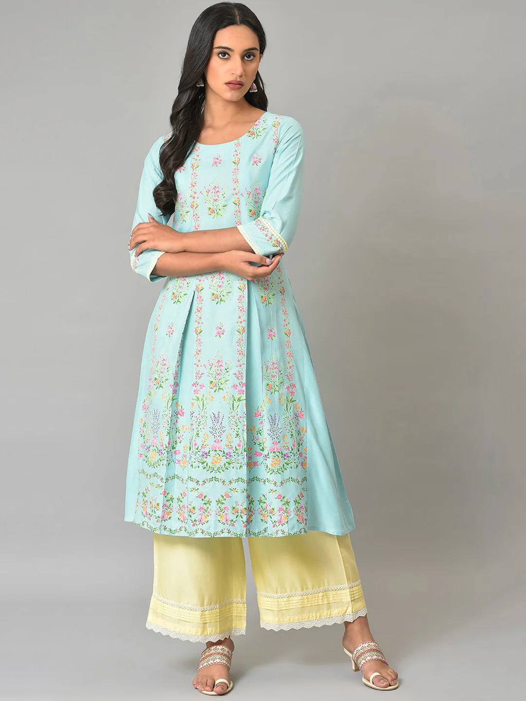 W Women Round Neck Floral Printed Kurta