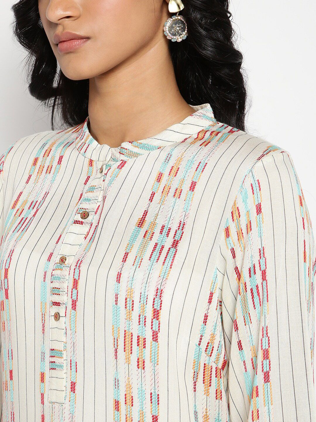 W Women White Geometric Printed Kurta - Image 2