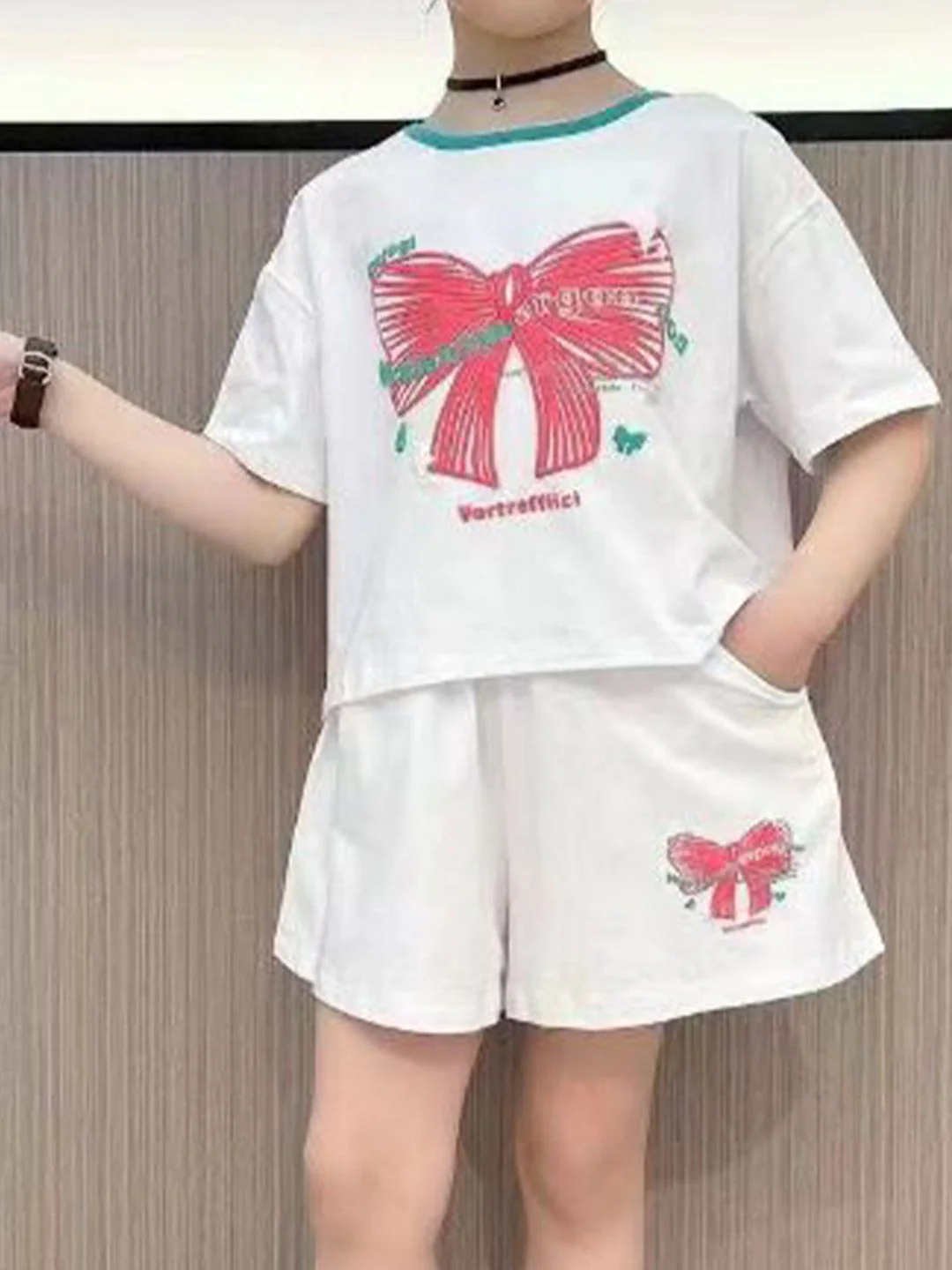 YK Girls Printed Round Neck T-Shirt With Shorts - Image 2